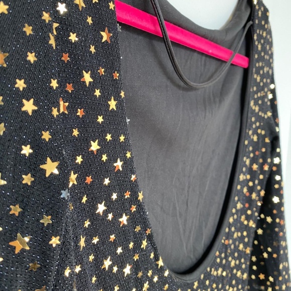 Low Cut Back Dress Black&Gold - Picture 2 of 4